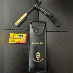 NEW-Black & Gold Straight Razor with Case & 10 BladesThe Gentlemenz Club